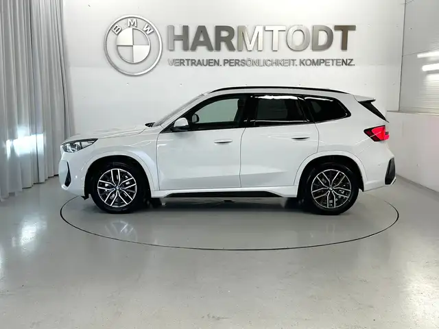BMW X1 view 4
