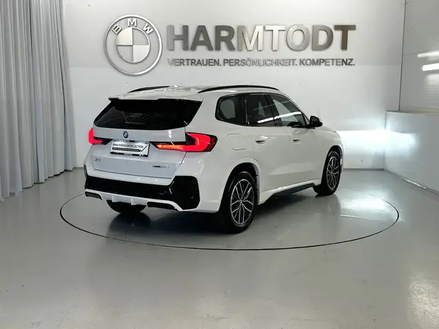 BMW X1 view 6