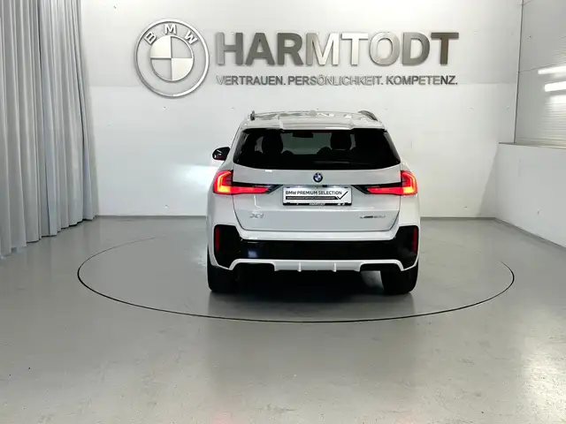 BMW X1 view 5