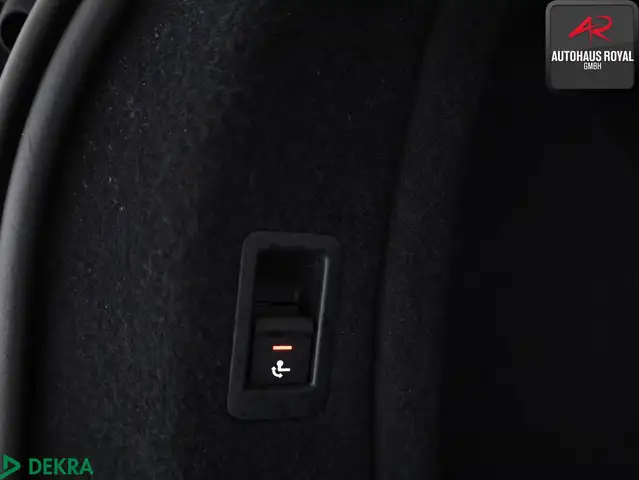 Audi A4 view 23