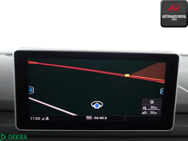 Audi A4 view 14