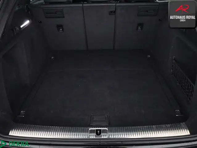 Audi A4 view 25