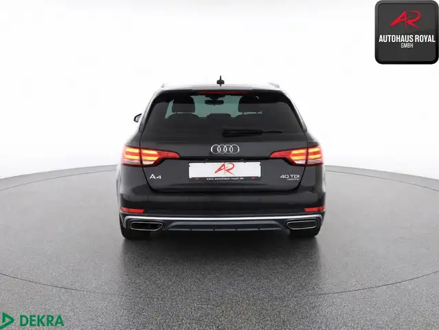 Audi A4 view 4