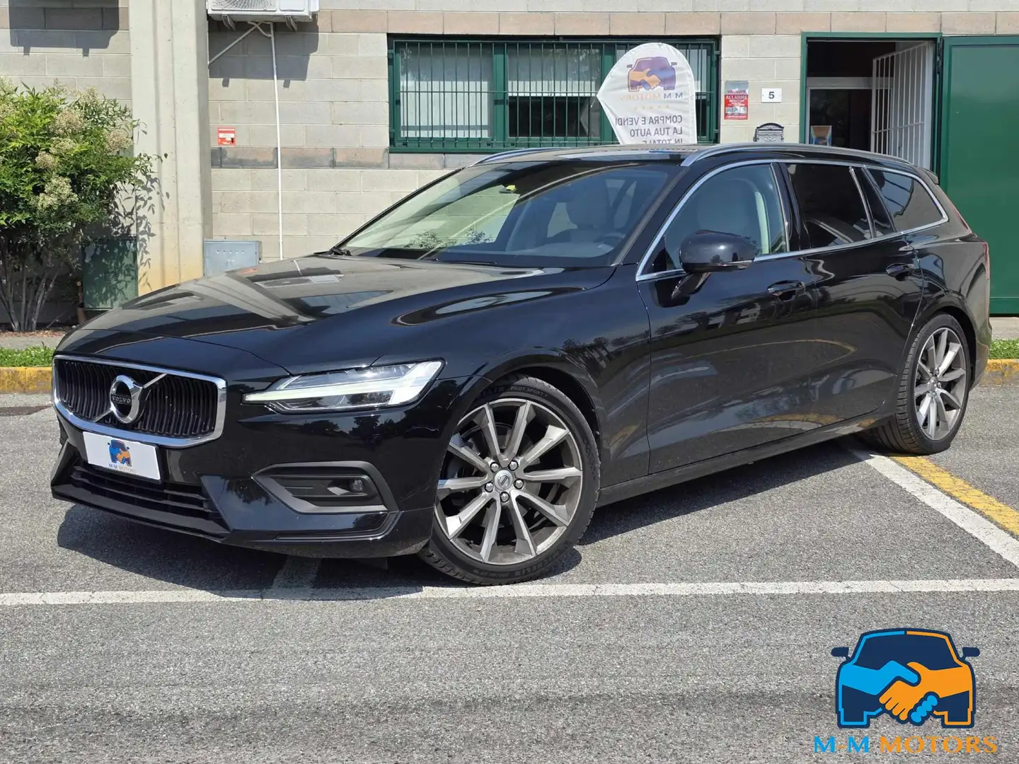 Volvo V60 D4 Business Plus Nero - 1