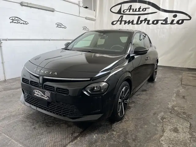 Lancia Ypsilon Ypsilon Hybrid e-DCT LX TUA DA 249,00 AL MESE