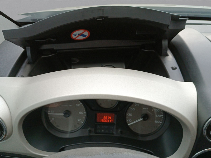 Peugeot Partner Style 1.6 HDI *Klima*Panorama*PDC — photo 13