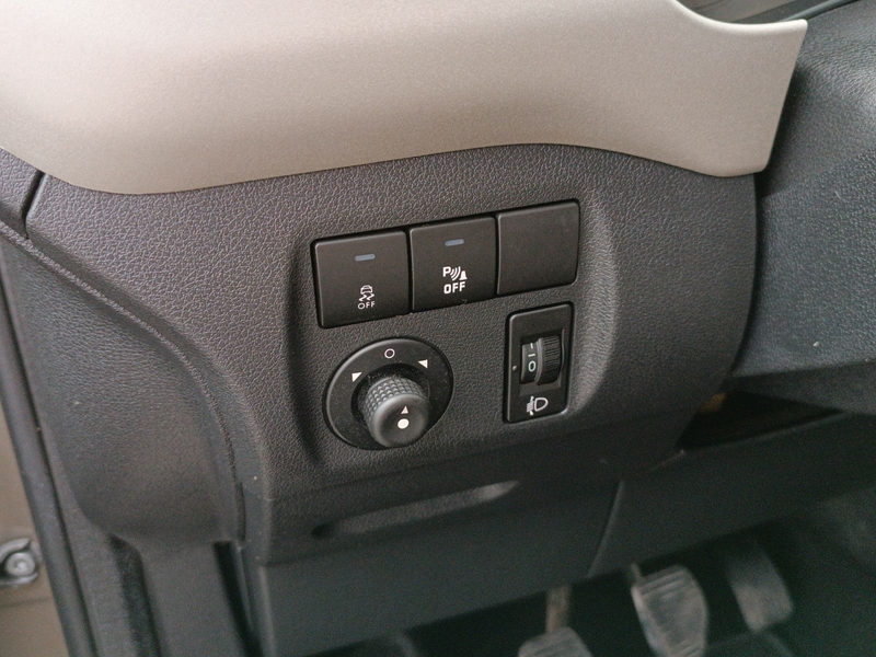 Peugeot Partner Style 1.6 HDI *Klima*Panorama*PDC — photo 14