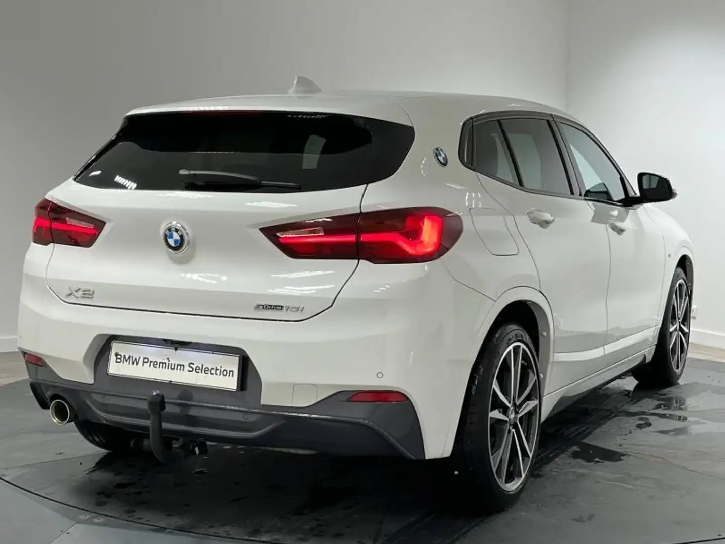 BMW X2 sDrive18iA 136ch M Sport DKG7 Weiß - 2
