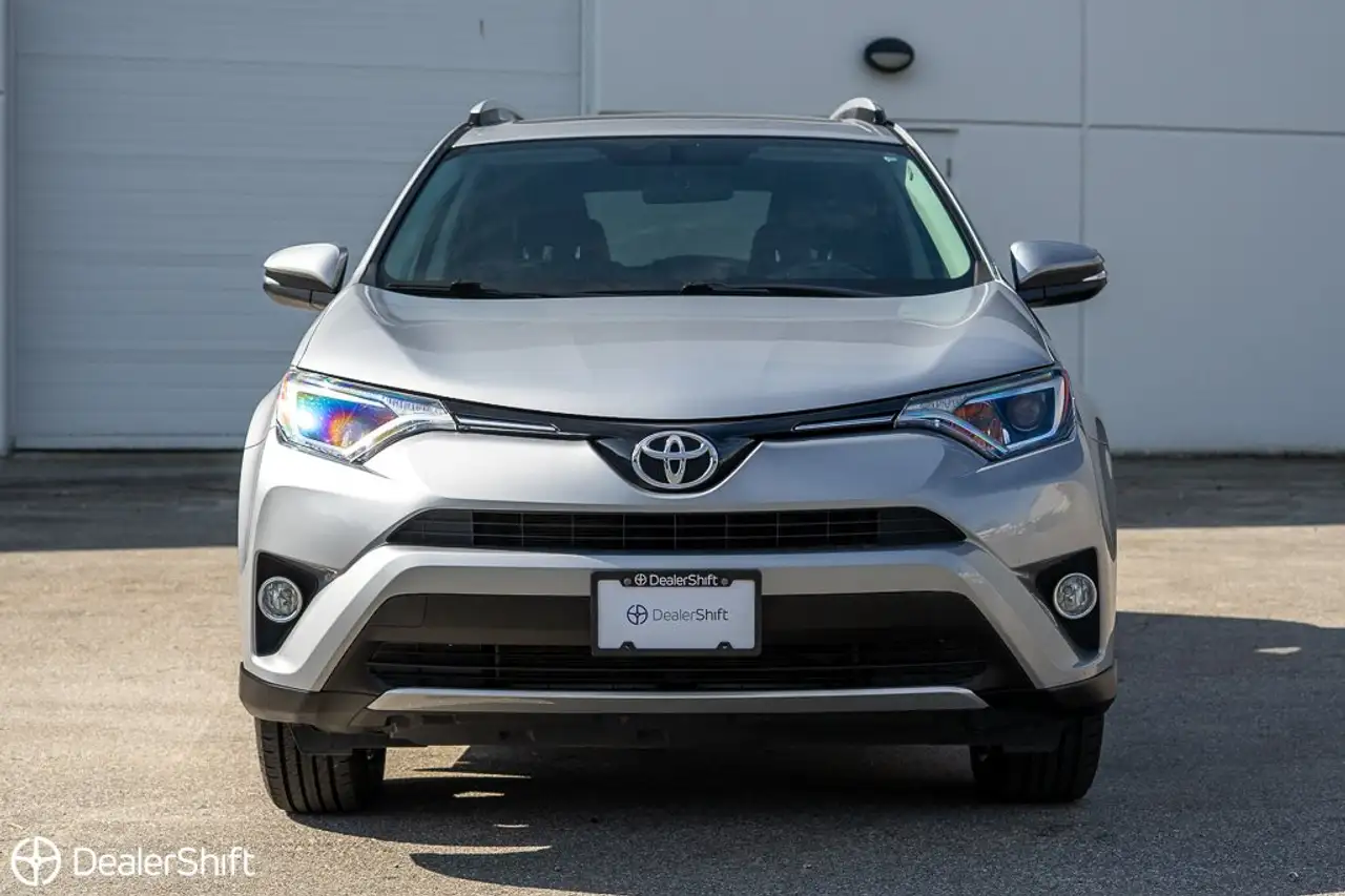 Toyota RAV 4 снимка Toyota RAV 4