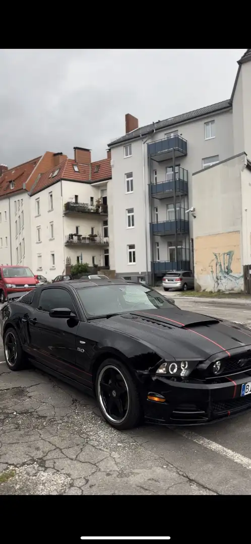 Ford Mustang GT 5.0 V8 Schwarz - 2
