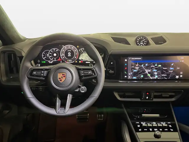 Porsche Cayenne view 12