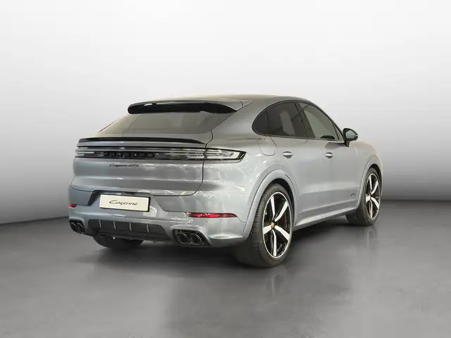 Porsche Cayenne view 5
