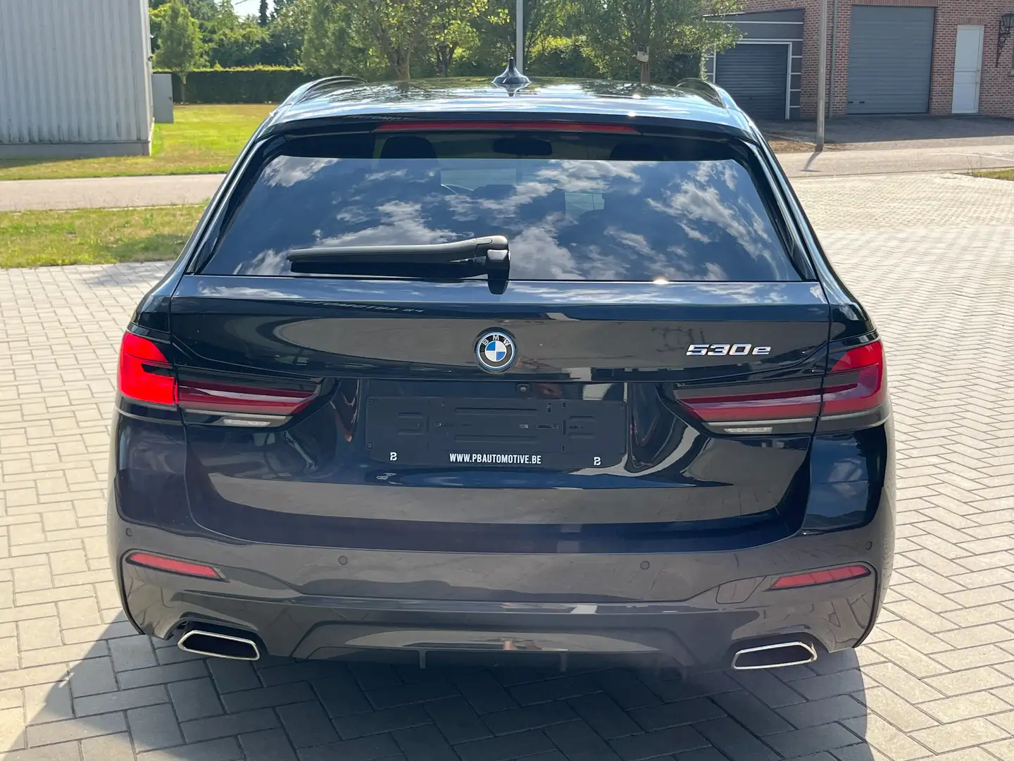 BMW 530 530e M-Pakket-Laser-Head Up-Navi Pro-HK-Cam-20" Zwart - 2