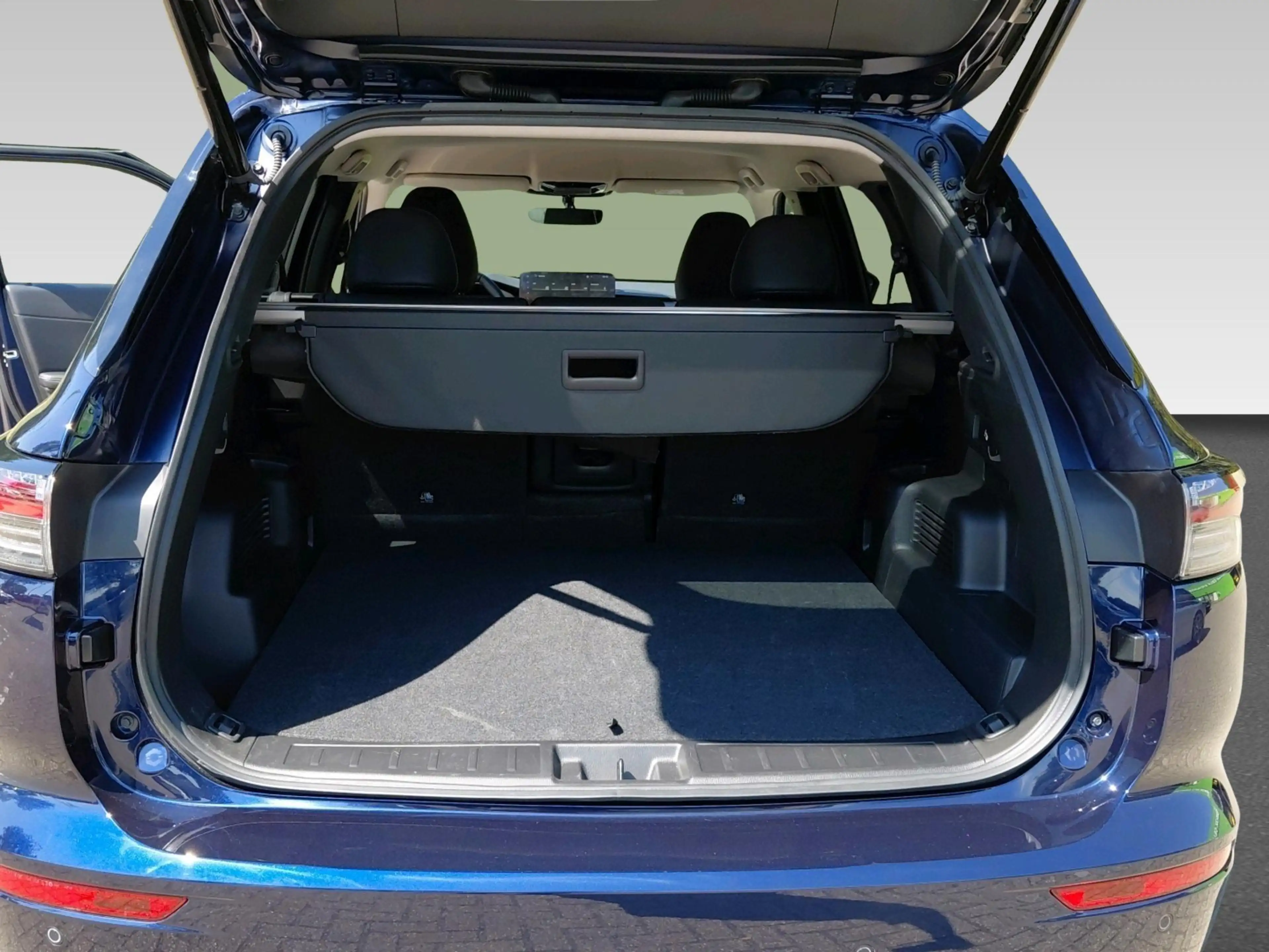 Mitsubishi Outlander 2.4 PHEV First Edition — photo 15