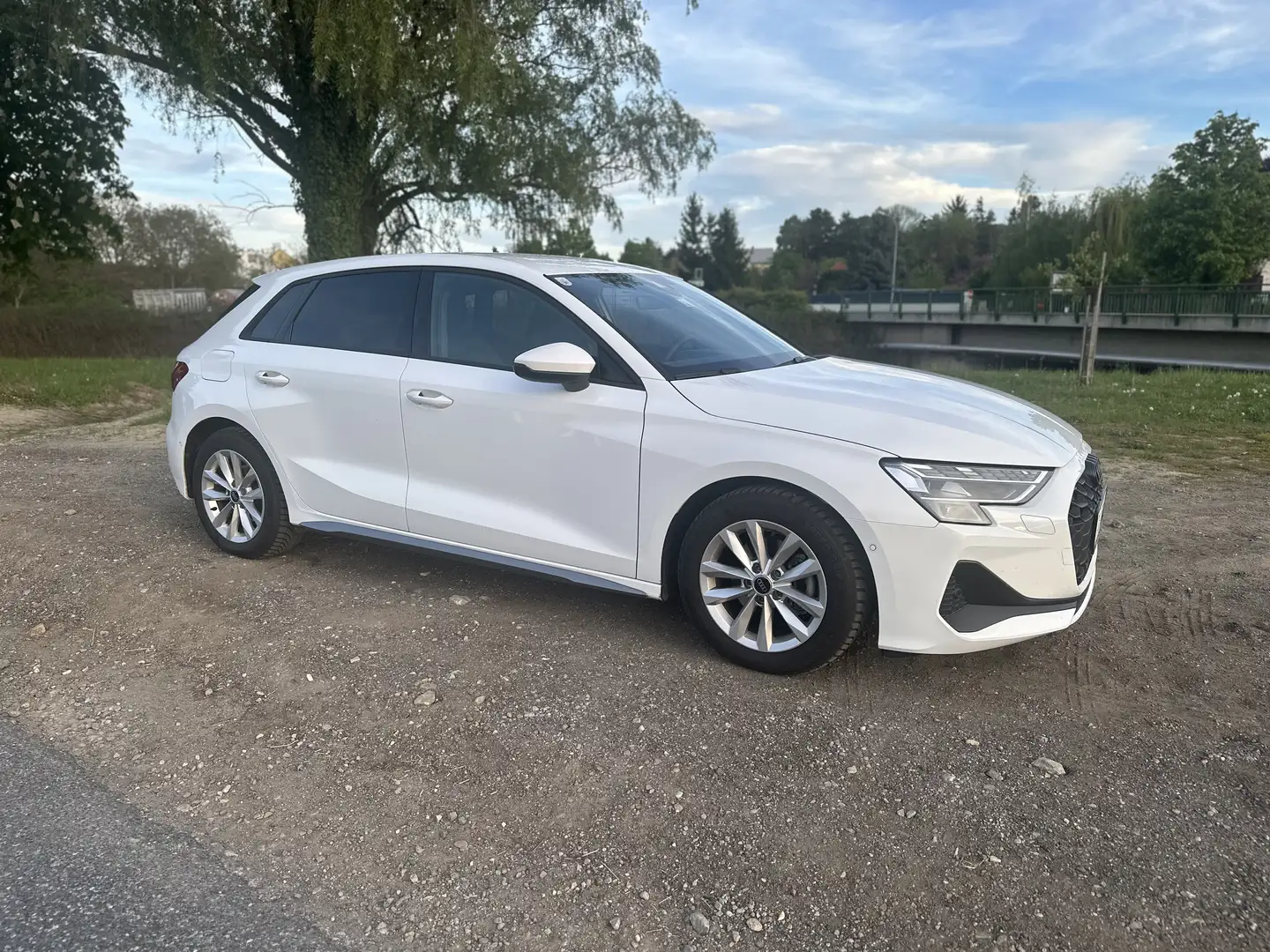 Audi A3 SB 30 TFSI S-tronic Weiß - 1