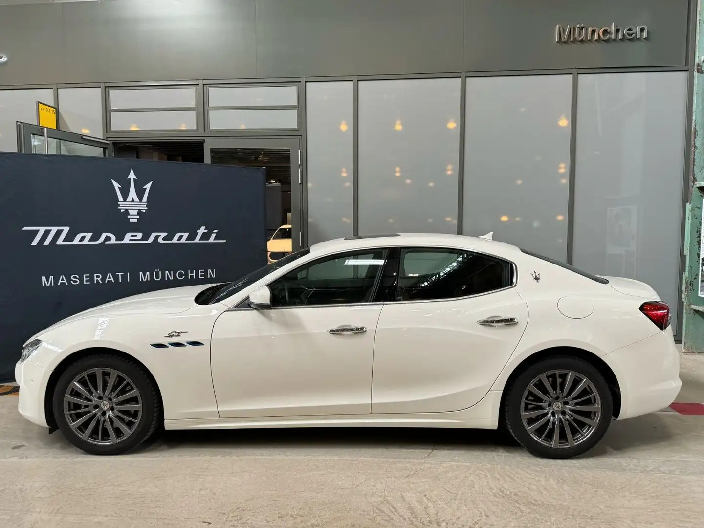Maserati Ghibli GT *Maserati München* Blanco - 2