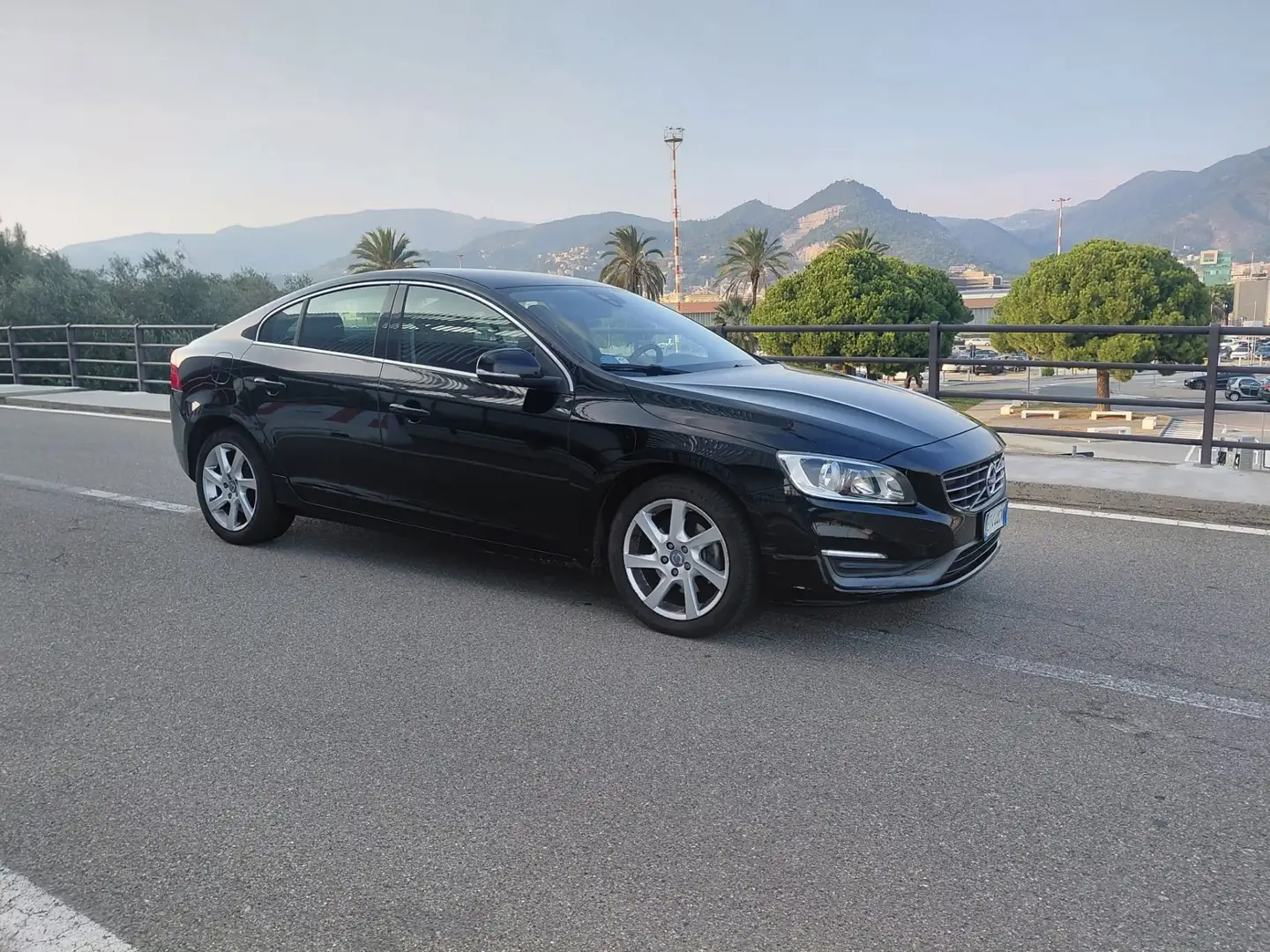 Volvo S60 1.6 d2 Momentum - 1