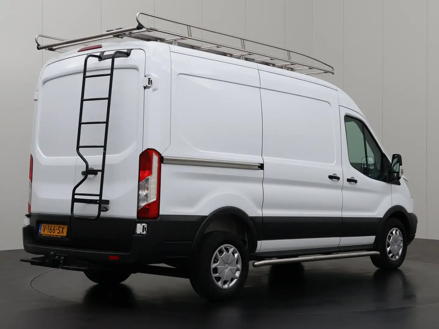 Ford Transit 2.0TDCI L2H2 Imperiaal | Trekhaak | Kastinrichting Wit - 2
