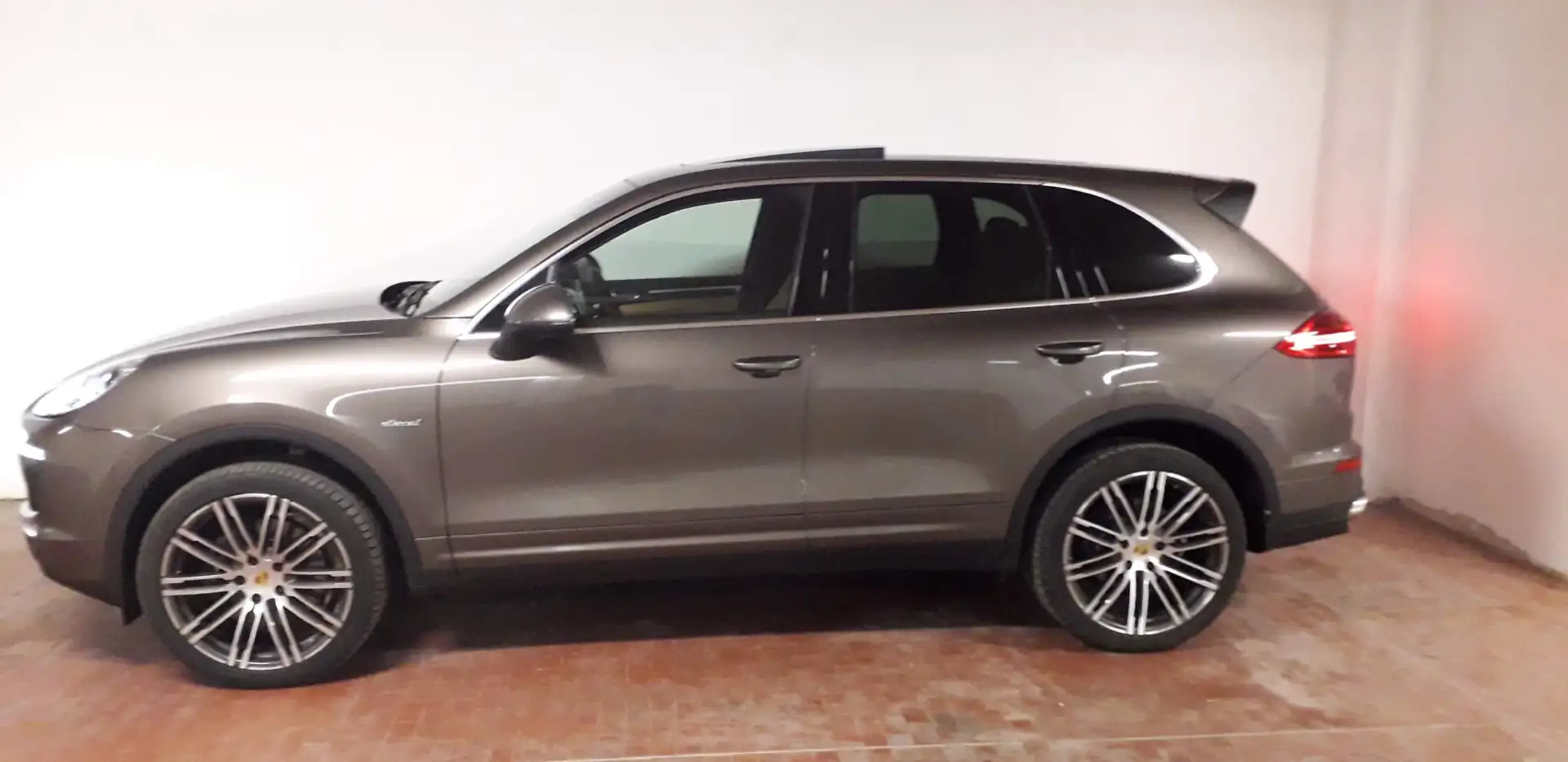 Porsche Cayenne 3.0 tiptronic my17 Marrone - 1