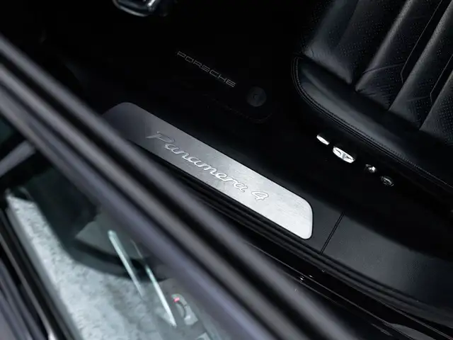 Porsche Panamera view 23