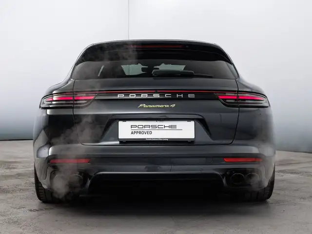 Porsche Panamera view 18
