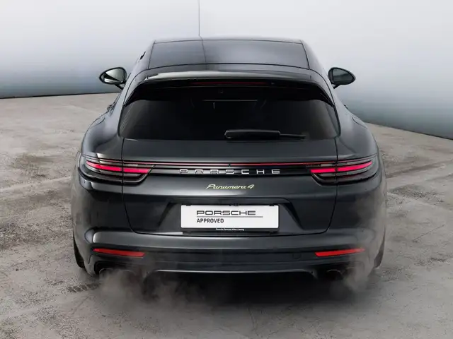 Porsche Panamera view 19