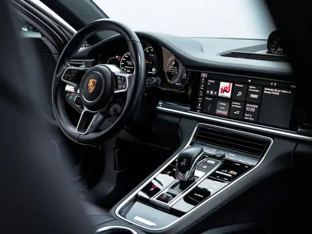 Porsche Panamera view 27