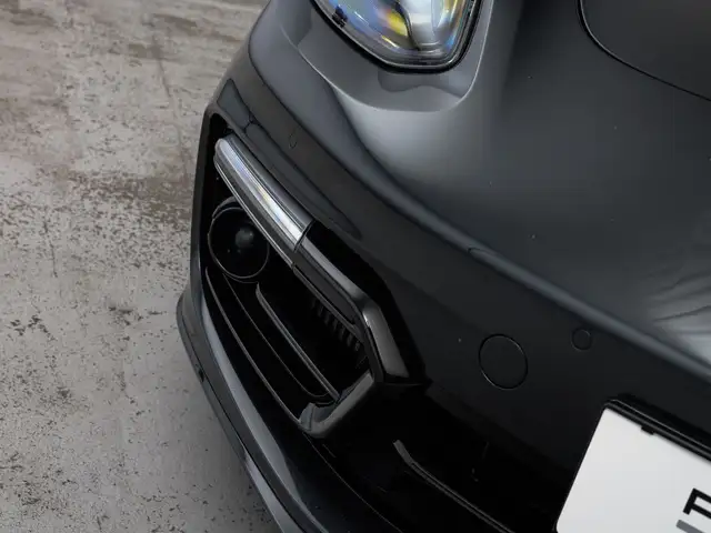 Porsche Panamera view 5