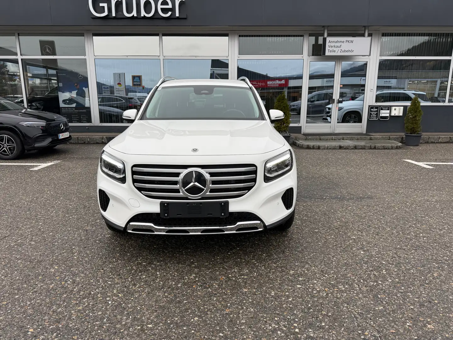 Mercedes-Benz GLB 180 GLB 180 Austria Edit Progessive Line, AHK 247.684) Blanc - 1