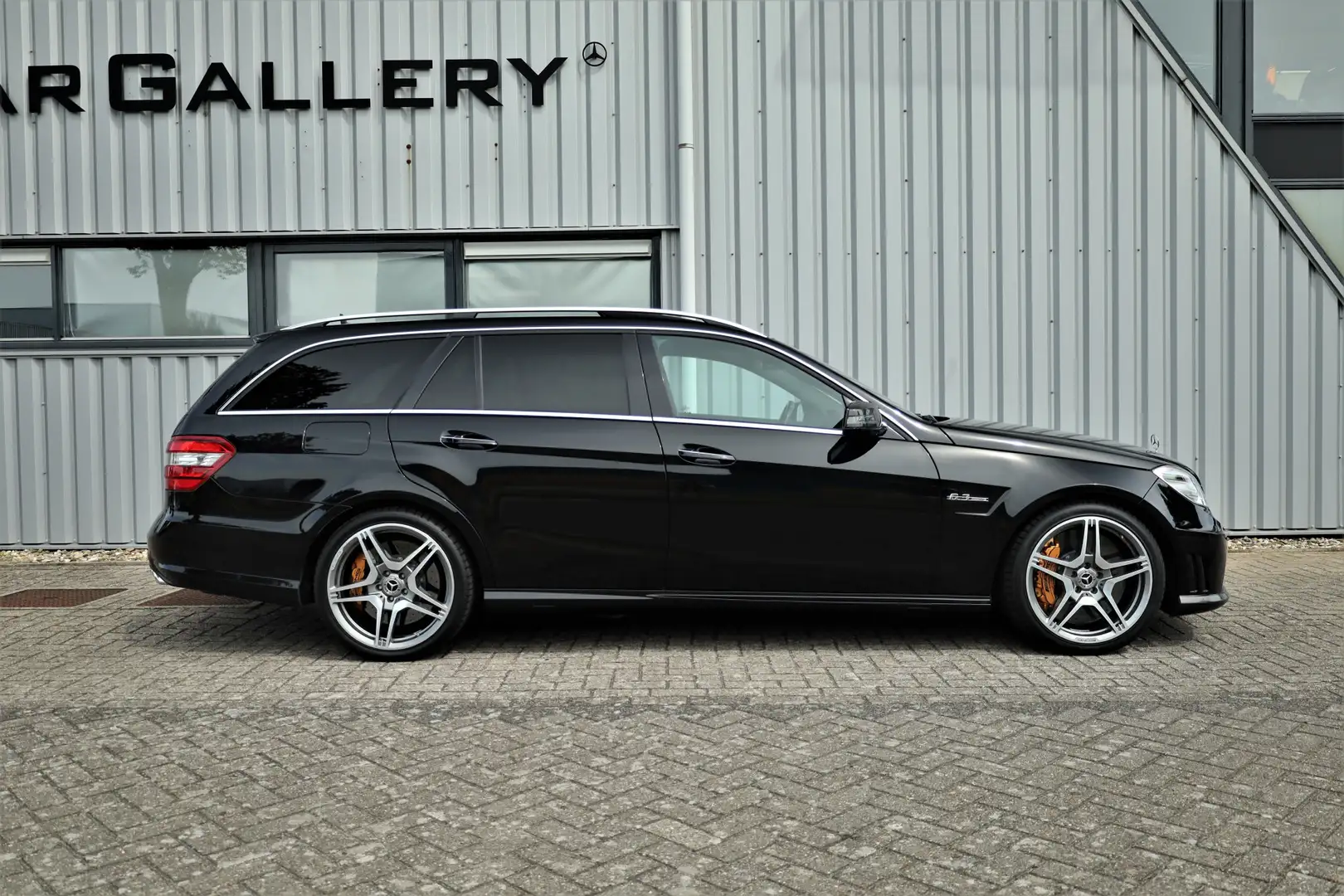 Mercedes-Benz E 63 AMG Estate E Youngtimer Schwarz - 2