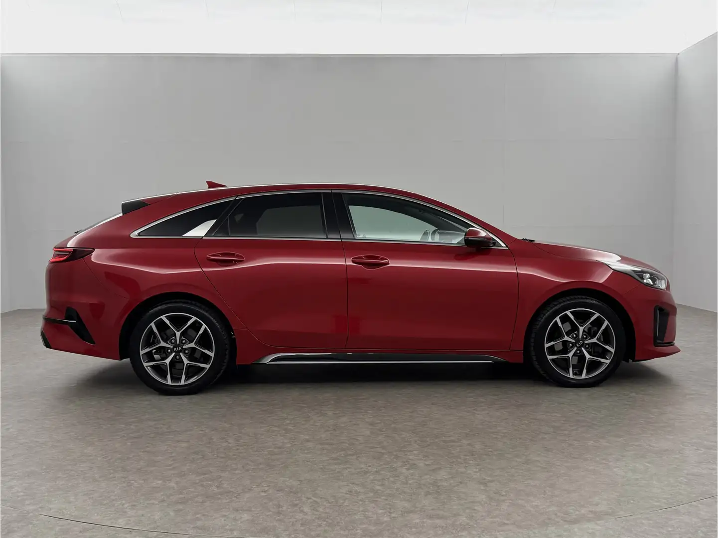 Kia ProCeed / pro_cee'd 1.4 T-GDI 140PK GT-Line Camera Carplay LED Virtual Rouge - 2