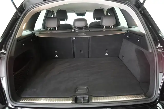 Mercedes-Benz GLC view 7