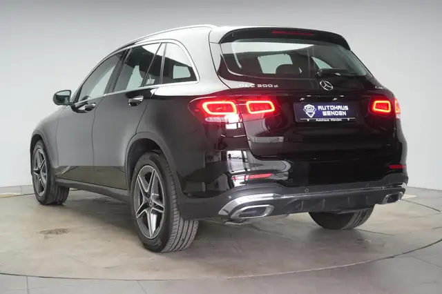 Mercedes-Benz GLC view 5