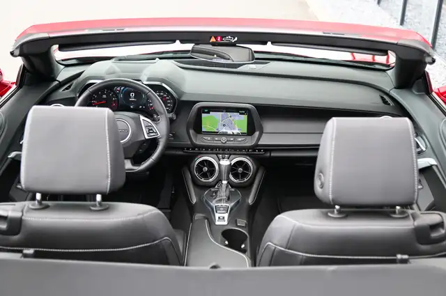 Chevrolet Camaro view 10
