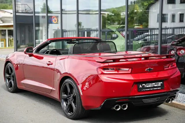 Chevrolet Camaro view 5