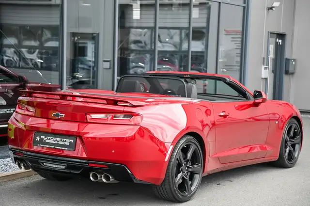 Chevrolet Camaro view 4