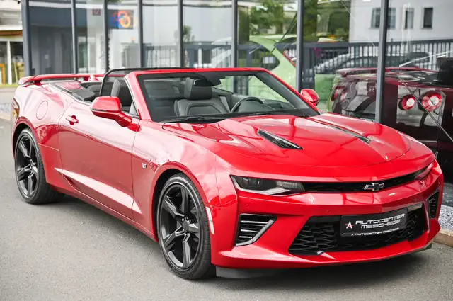 Chevrolet Camaro view 3