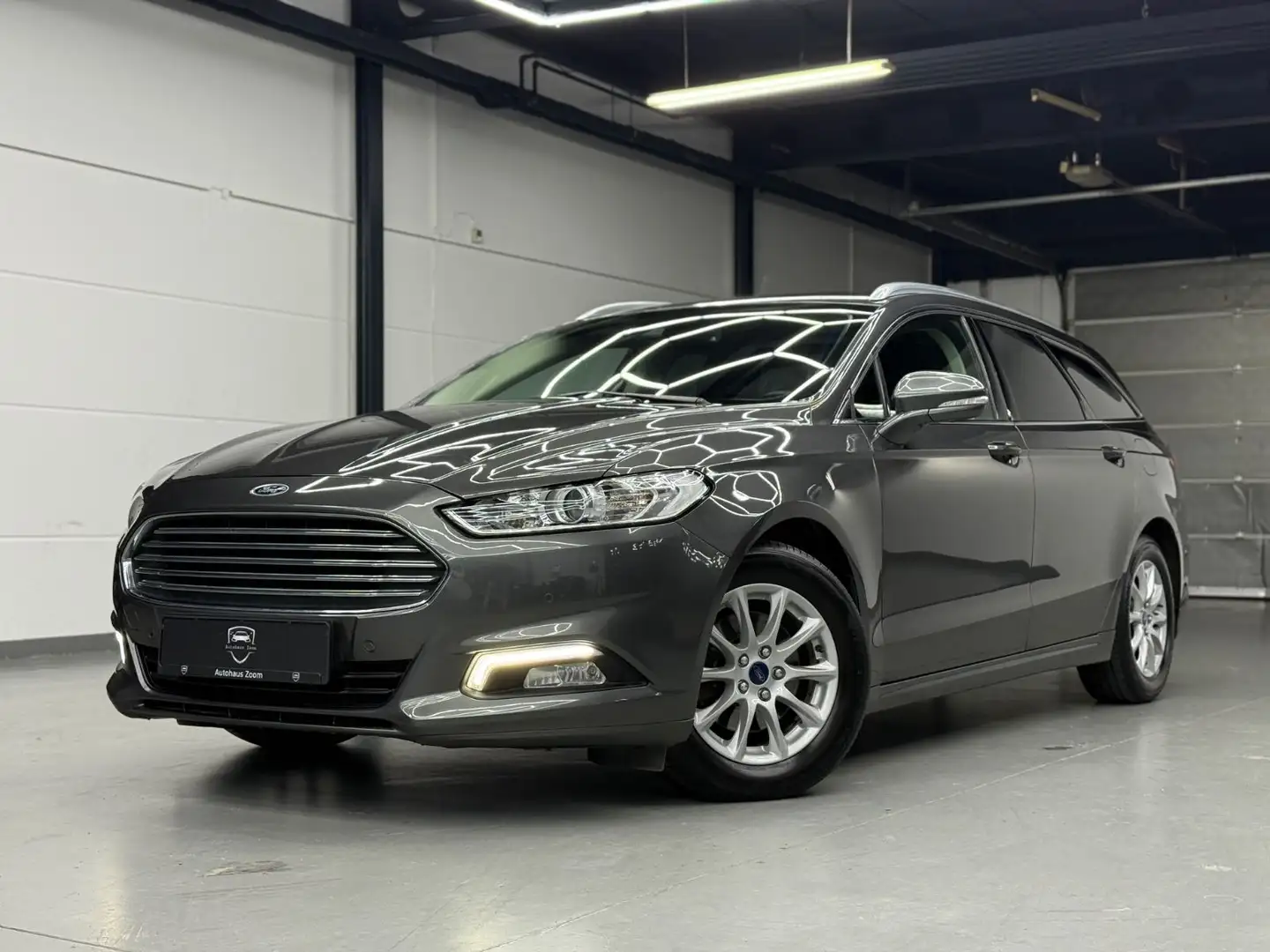 Ford Mondeo 1.HAND*STANDHZG*AHK*PDC*SZH*KLIMA*TÜV NEU Grau - 1