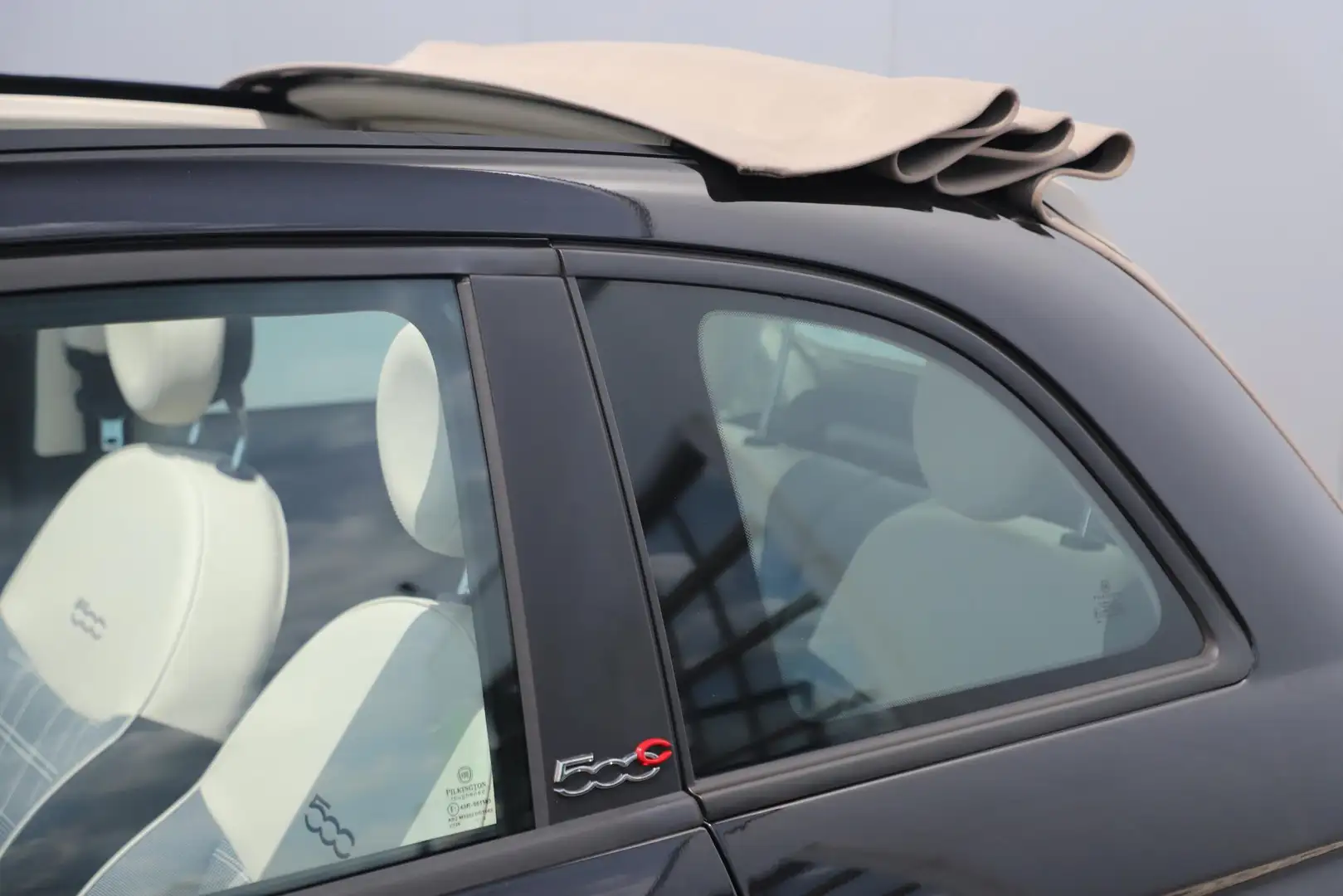 Fiat 500C 1.0 Hybrid Lounge Cabrio Navigatie Carplay Android Zwart - 2