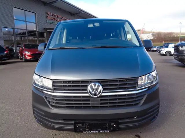 Volkswagen Caravelle view 2