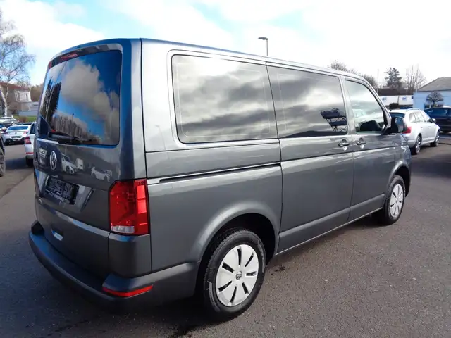 Volkswagen Caravelle view 5