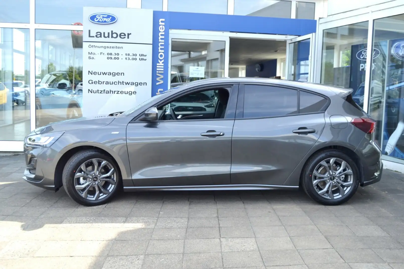 Ford Focus Focus 1,0 ST-Line X Autom Winter+Assist-Pack Navi+ Grau - 2