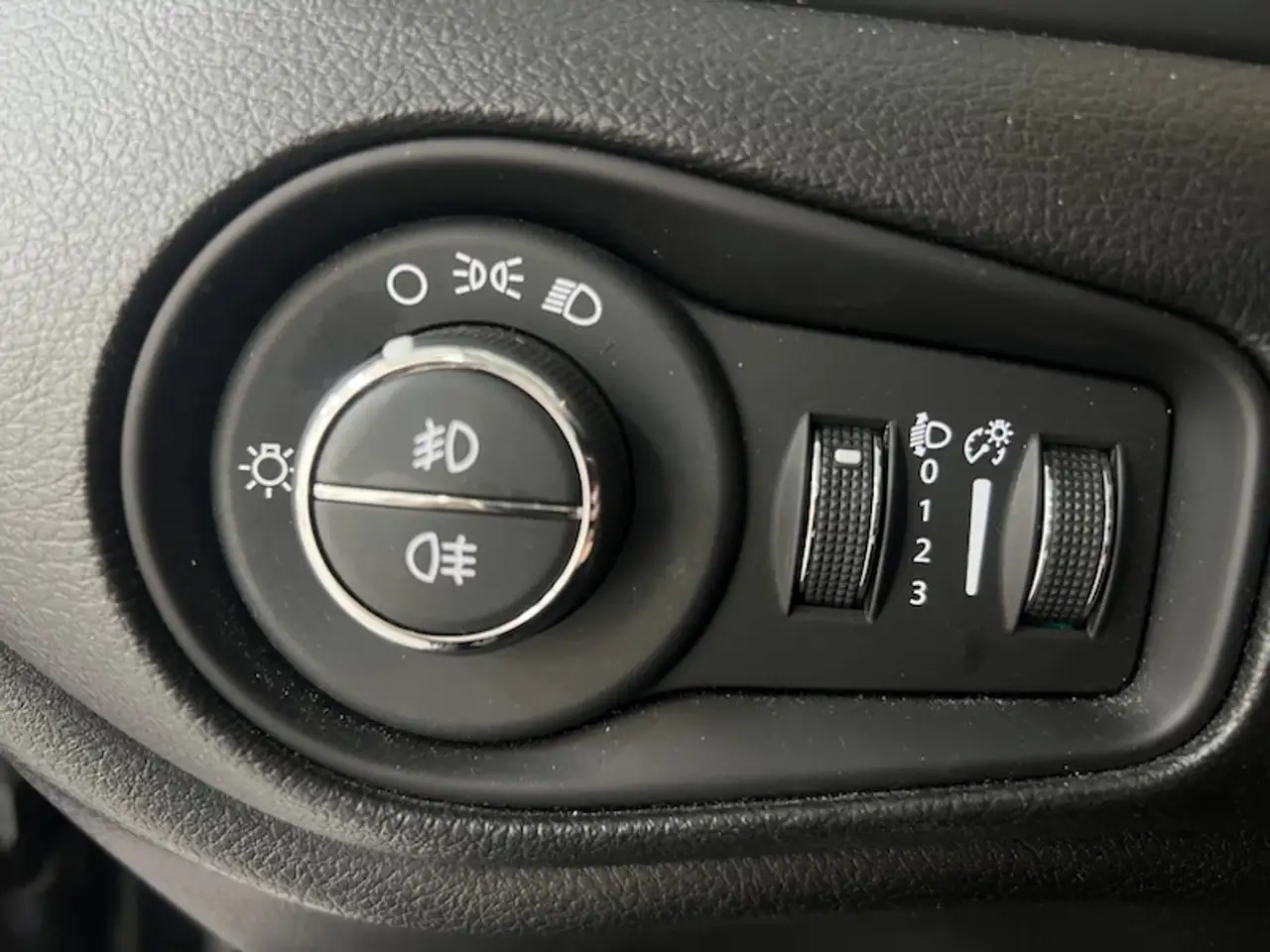 Jeep Renegade 2021 1.6 mjt Limited 2wd 130cv SENZA OBBLIGO DI FINANZIAMENTO, миниатюра 9