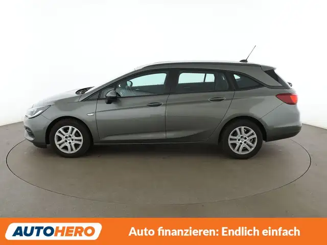 Opel Astra view 3