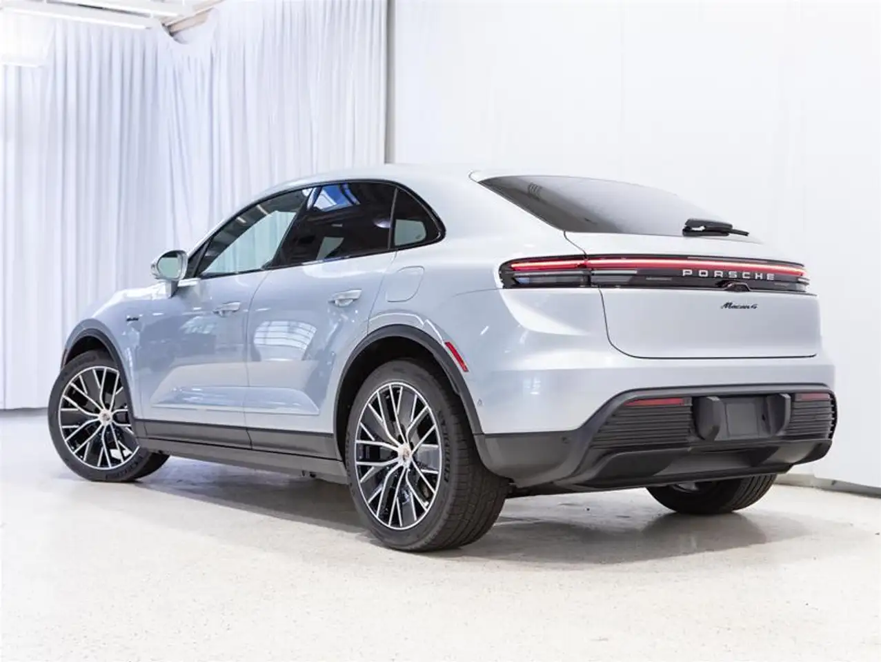 Porsche Macan снимка Porsche Macan