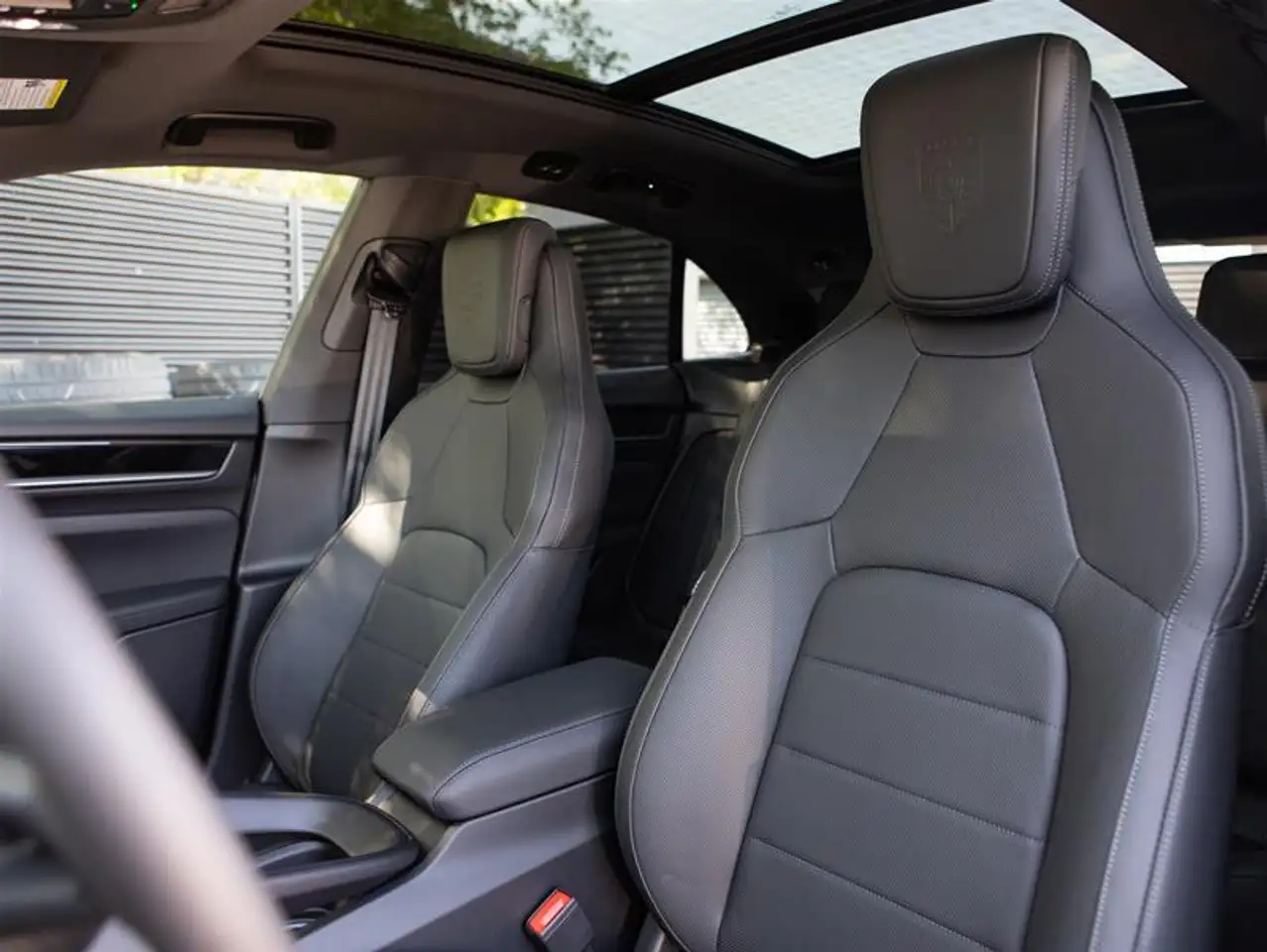 Porsche Macan снимка Porsche Macan