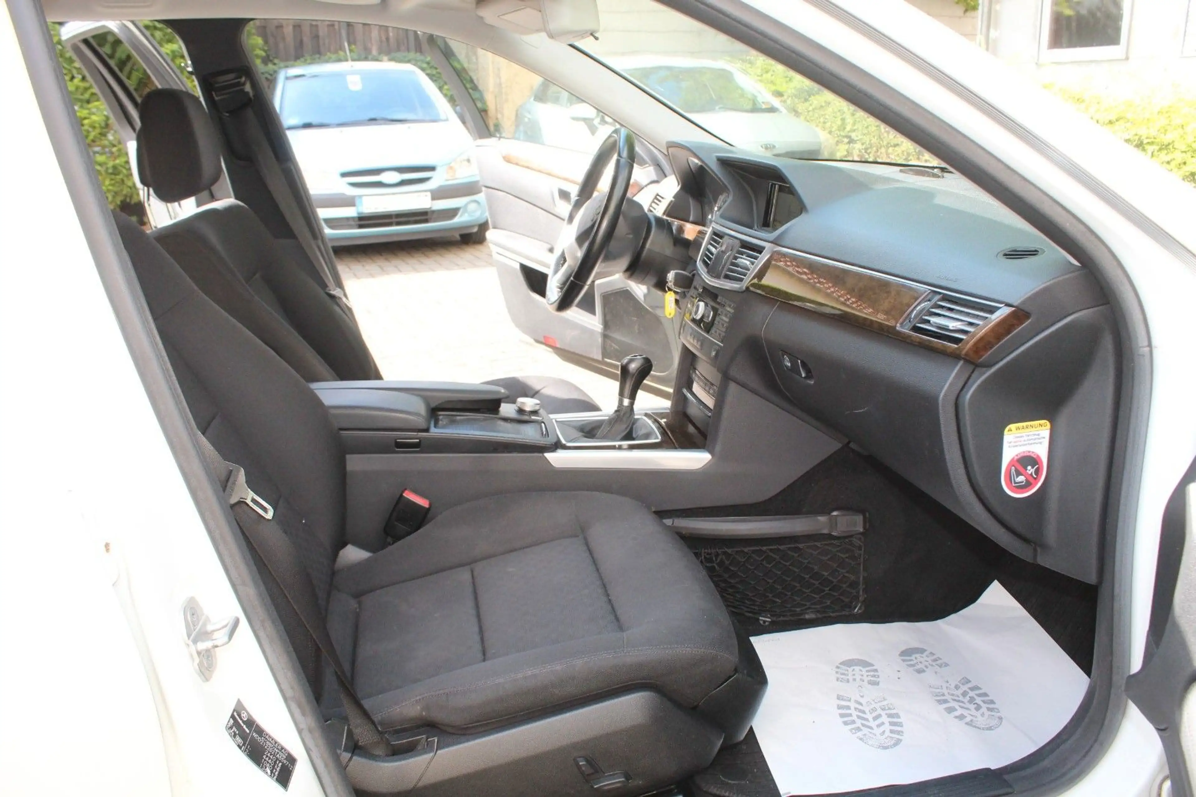 Mercedes-Benz E 220 CDI T BlueEFFICIENCY — photo 7