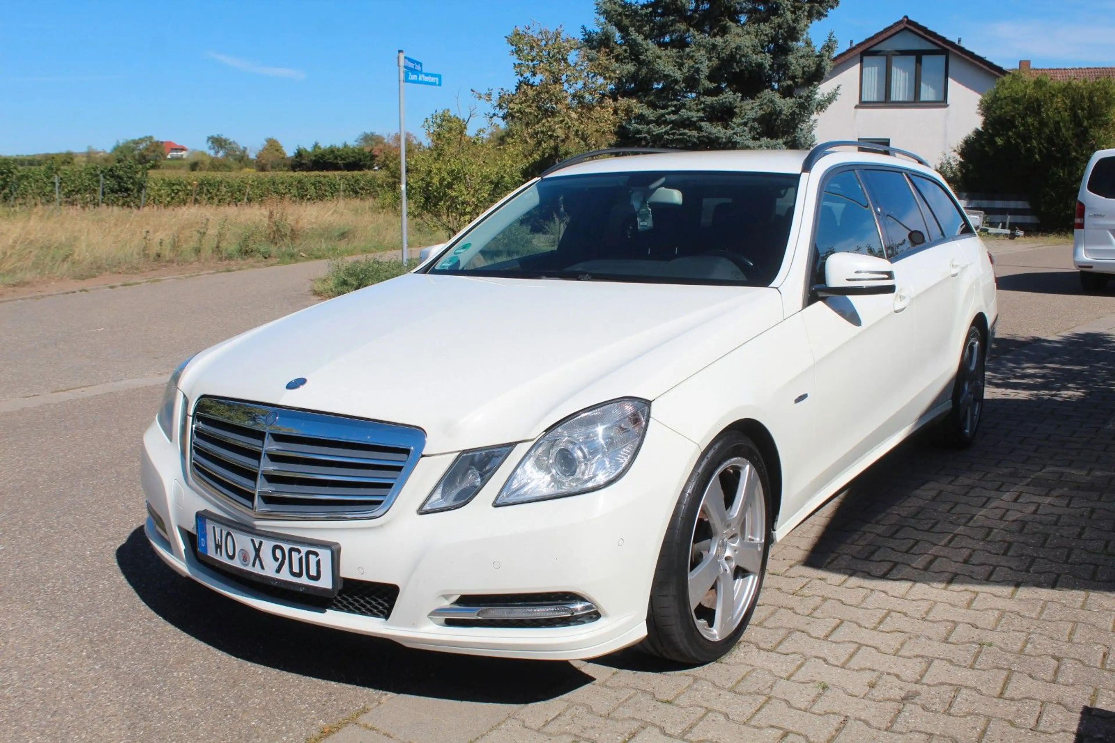 Mercedes-Benz E 220 CDI T BlueEFFICIENCY
