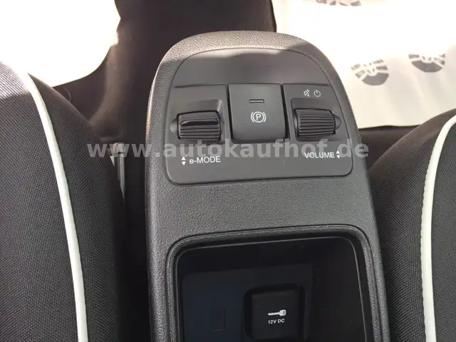 Fiat 500e view 15
