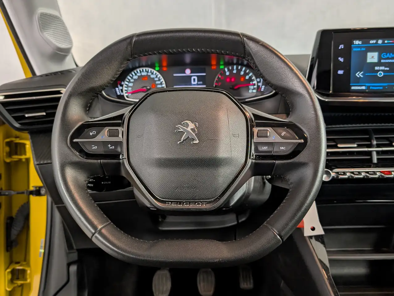 Peugeot 208 1.2 PURETECH 75CV ACTIVE PACK 8